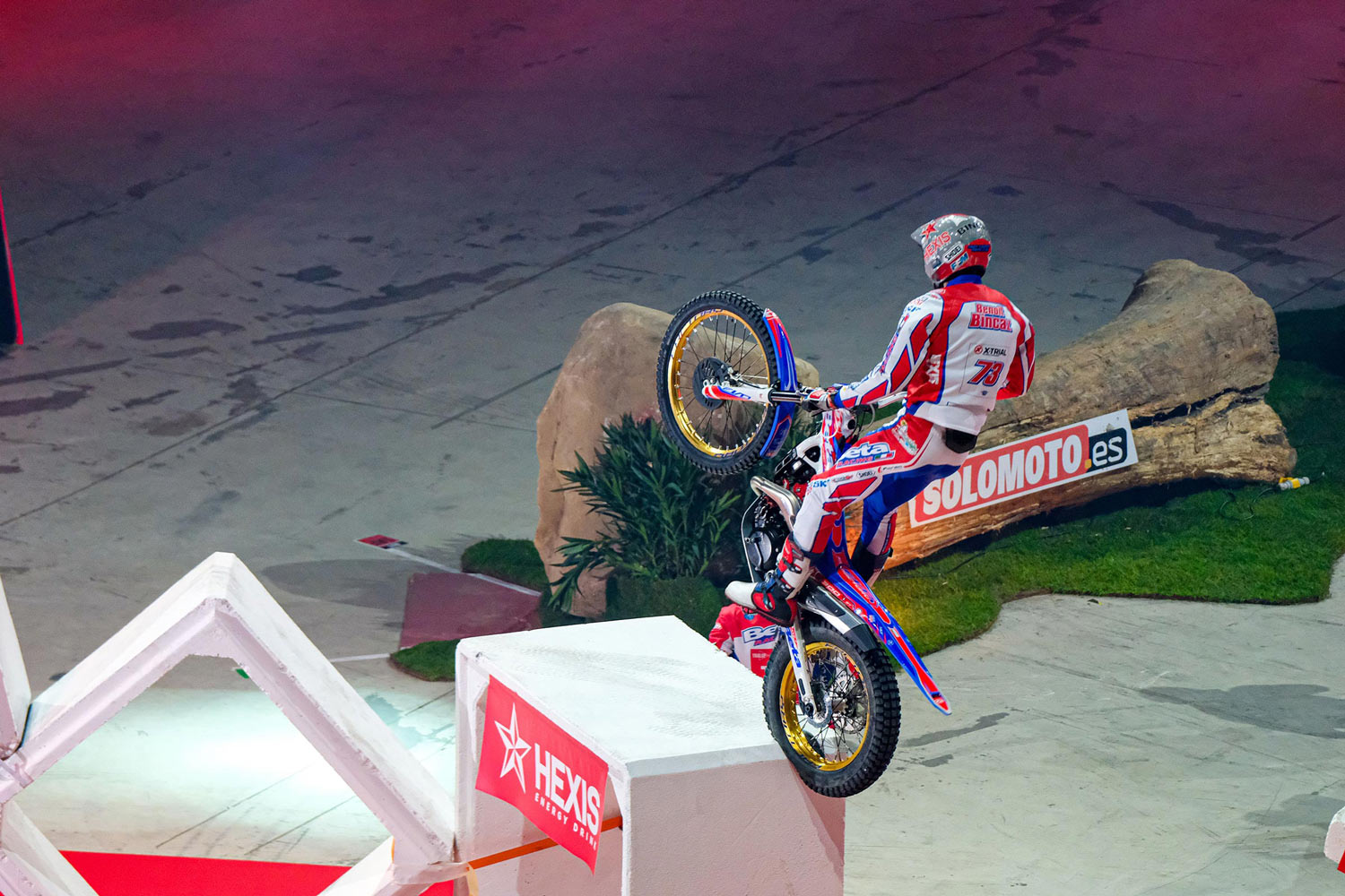 Shoei_Trial_01_mood3