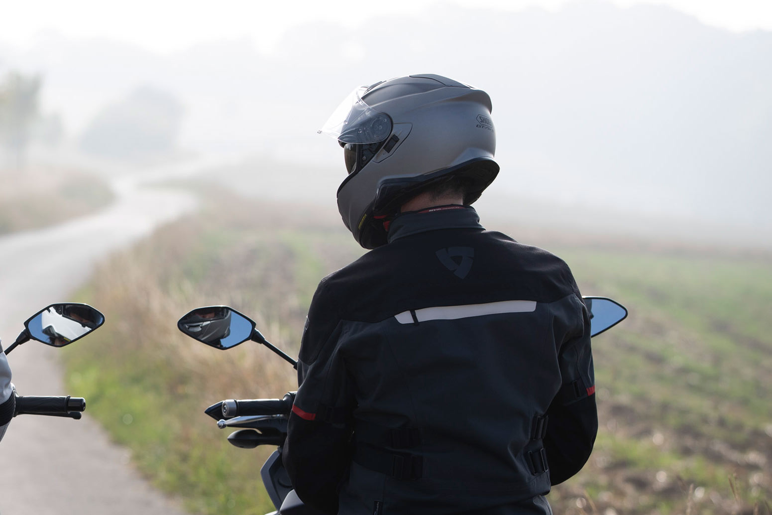 shoei-gt-air-2-mood_12