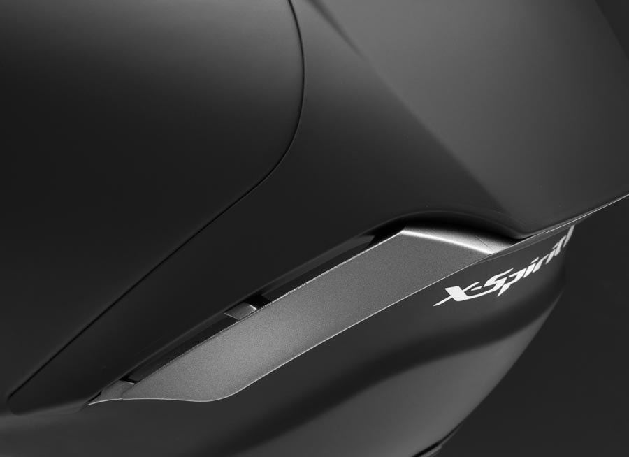 shoei_x-spirit3_featureslider_05