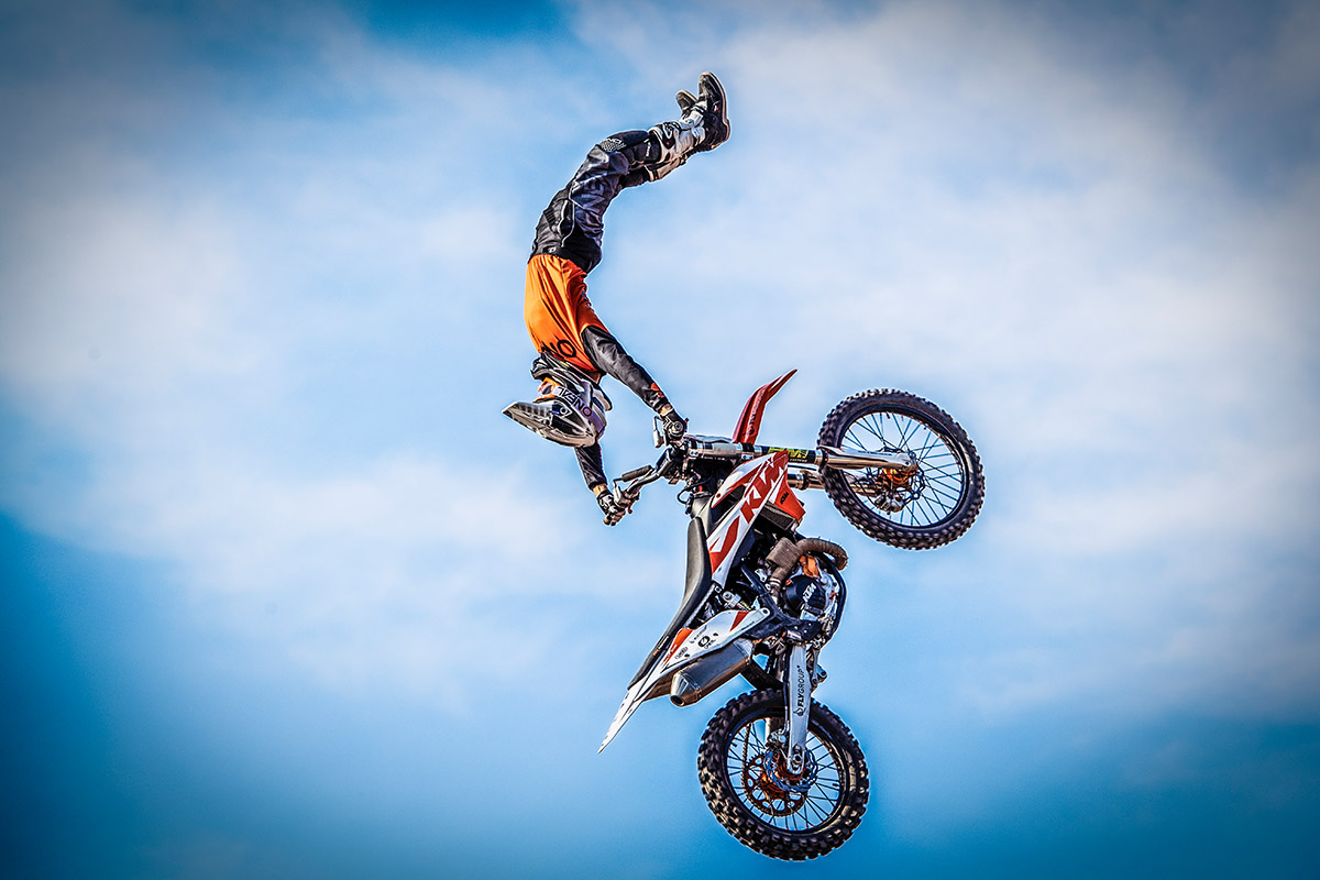 Maikel action 5
