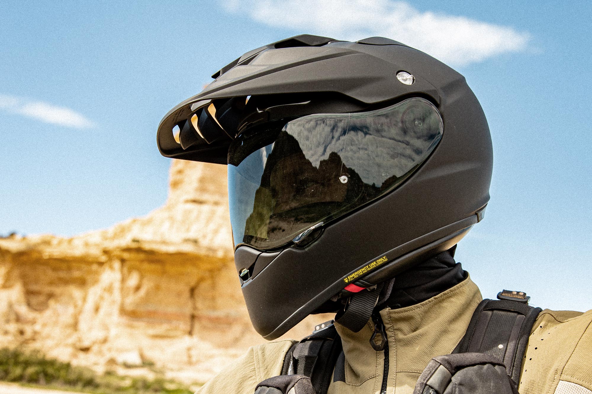 shoei_hornet-adv-06_mood_09