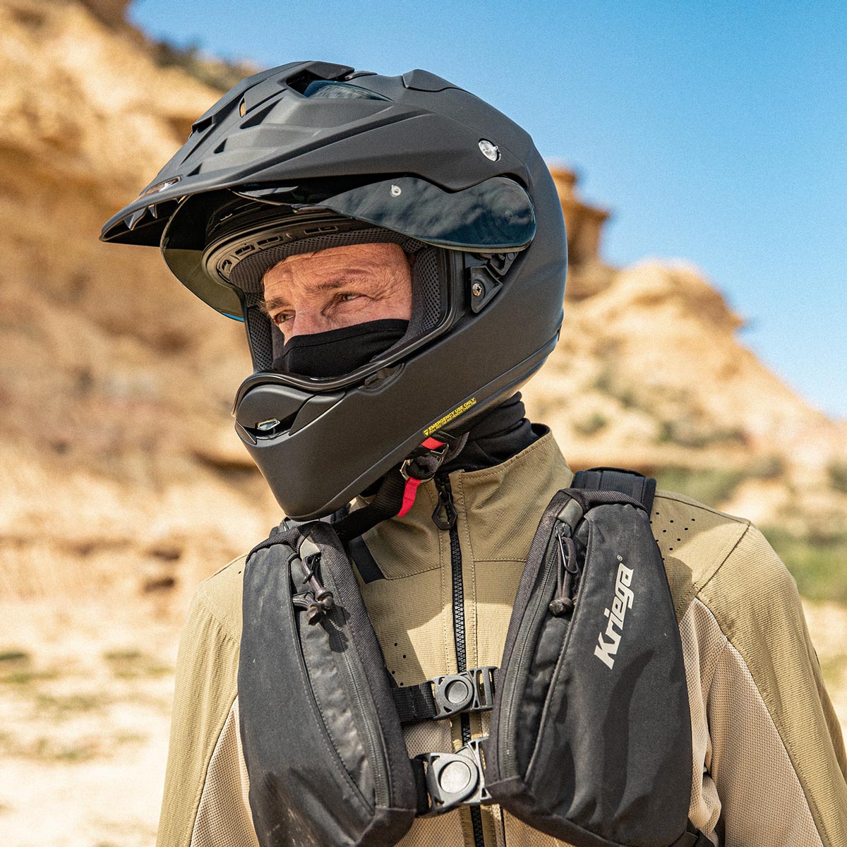 shoei_hornet-adv-06_square_01